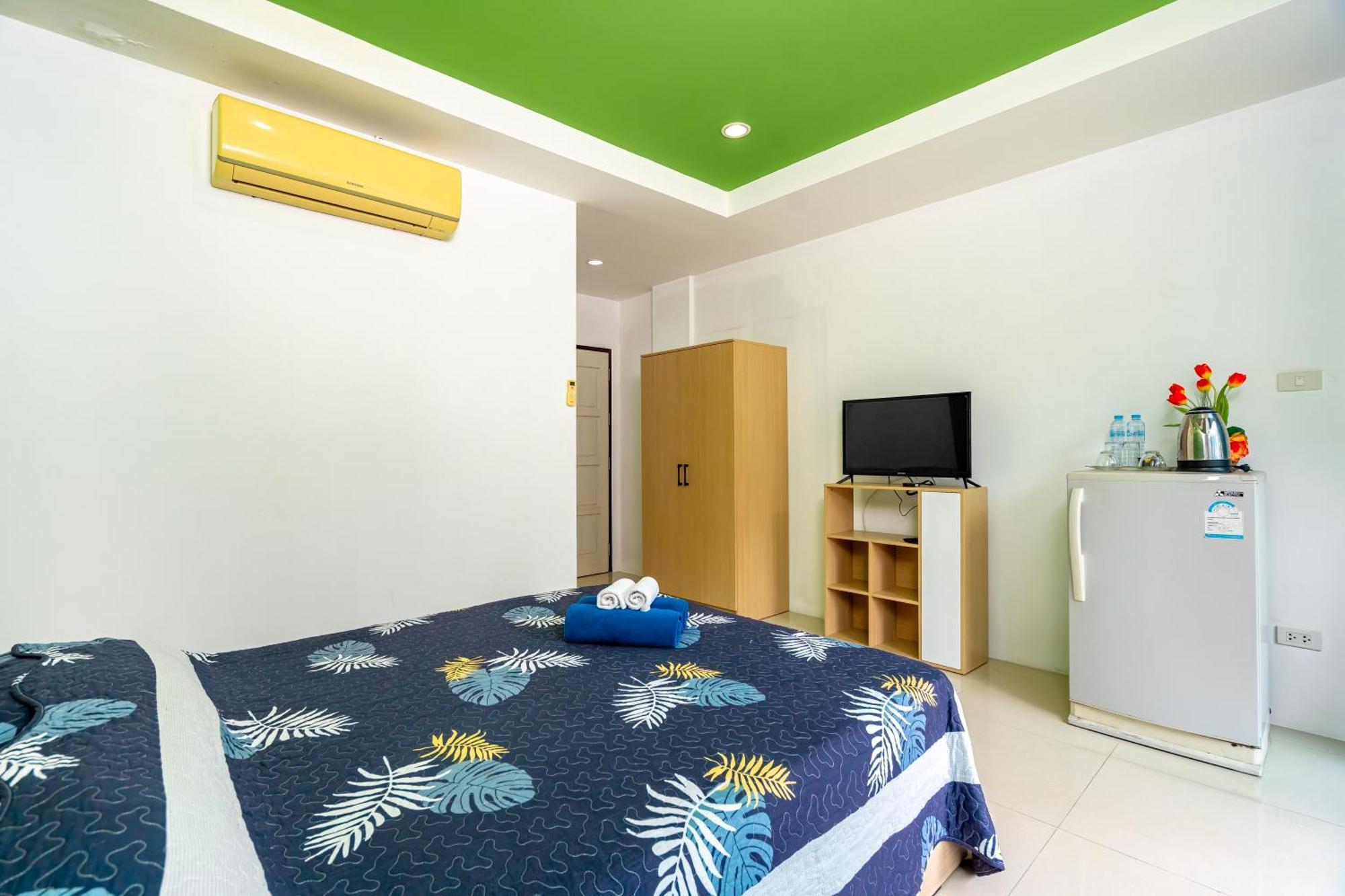 Nice To Meat You Rooms Patong Екстериор снимка